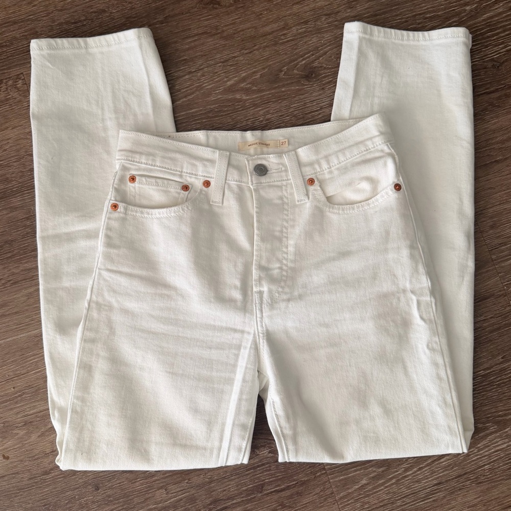 Levi's Women's Wedgie Straight Leg Jeans - White - Picture 2 of 12